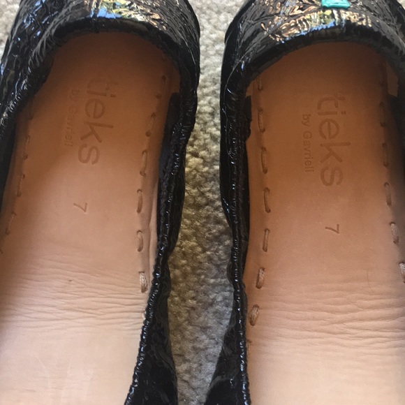 Tieks Obsidian Black Patent Leather Ballet Flats 7 - Picture 2 of 5